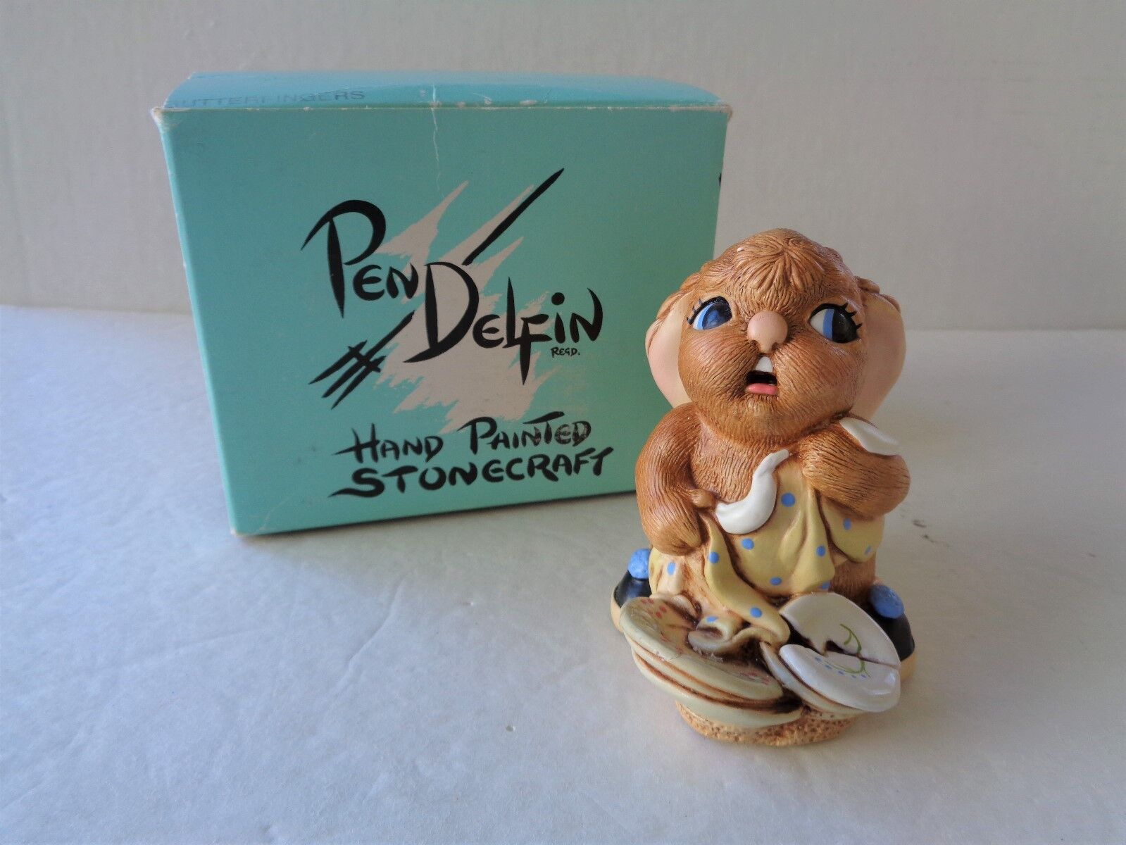 VINTAGE PENDELFIN BUTTERFINGERS FIGURE, CUTE MADE IN ENGLAND ~ HAND PAINTED