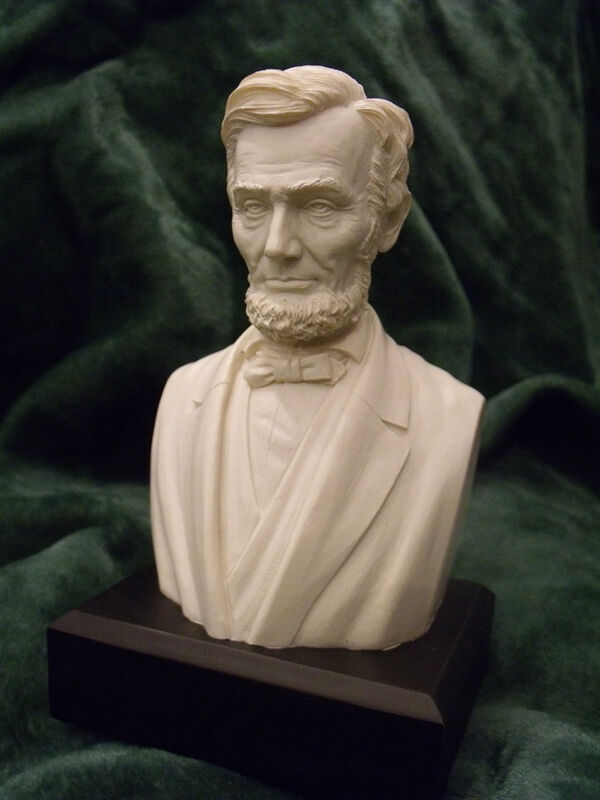 Abraham Lincoln -  Bust / Statue : NEW IN BOX  6\