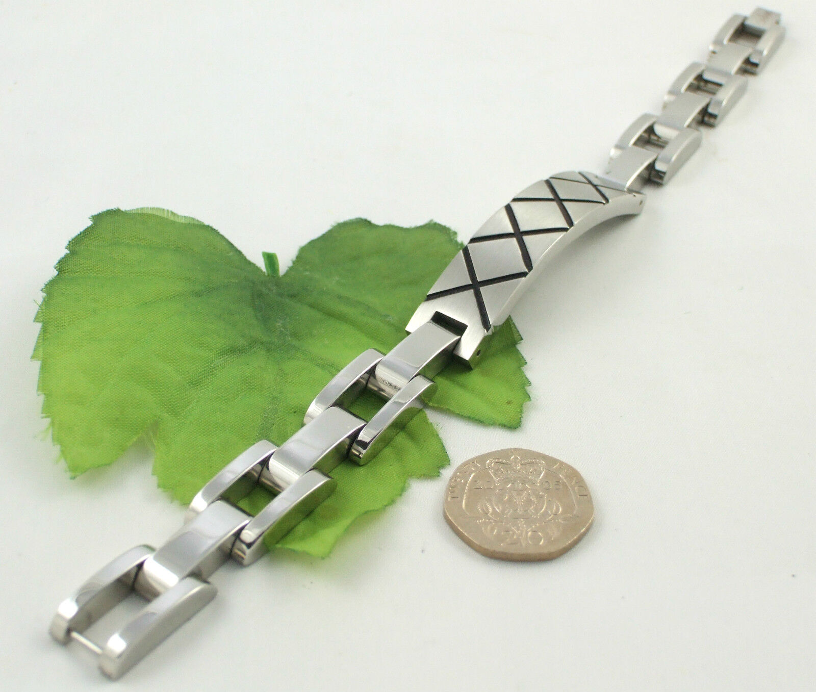 Gatik AB1536 Gents Stainless Steel Black Criss Cross Design Bracelet