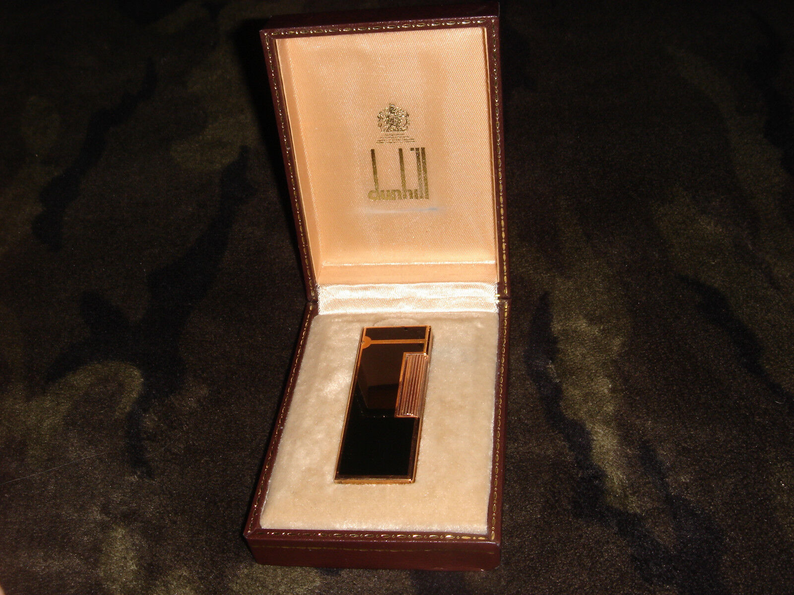 Vintage Black Lacquer Rollagas Dunhill Lighter in original box