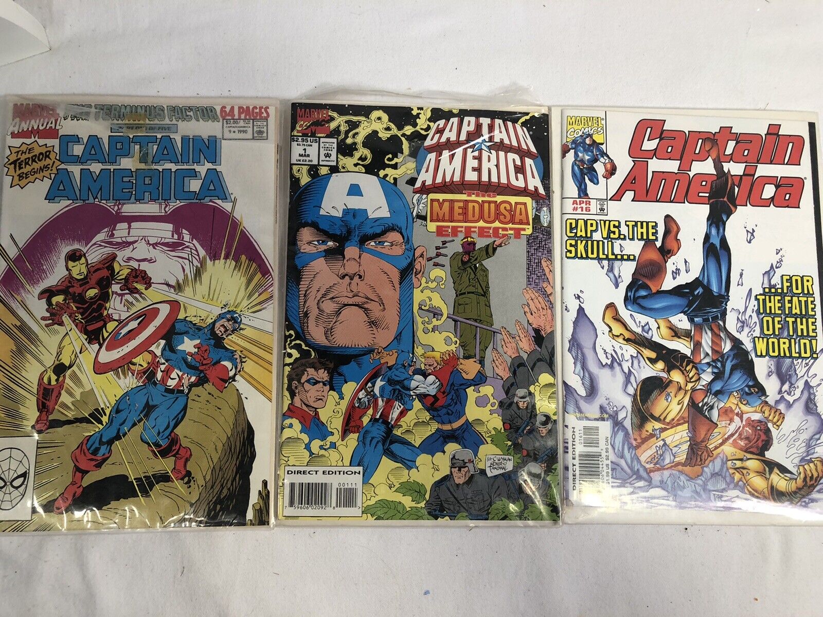 Comics Captain America In Sleeves Lot of 3 High Grade
