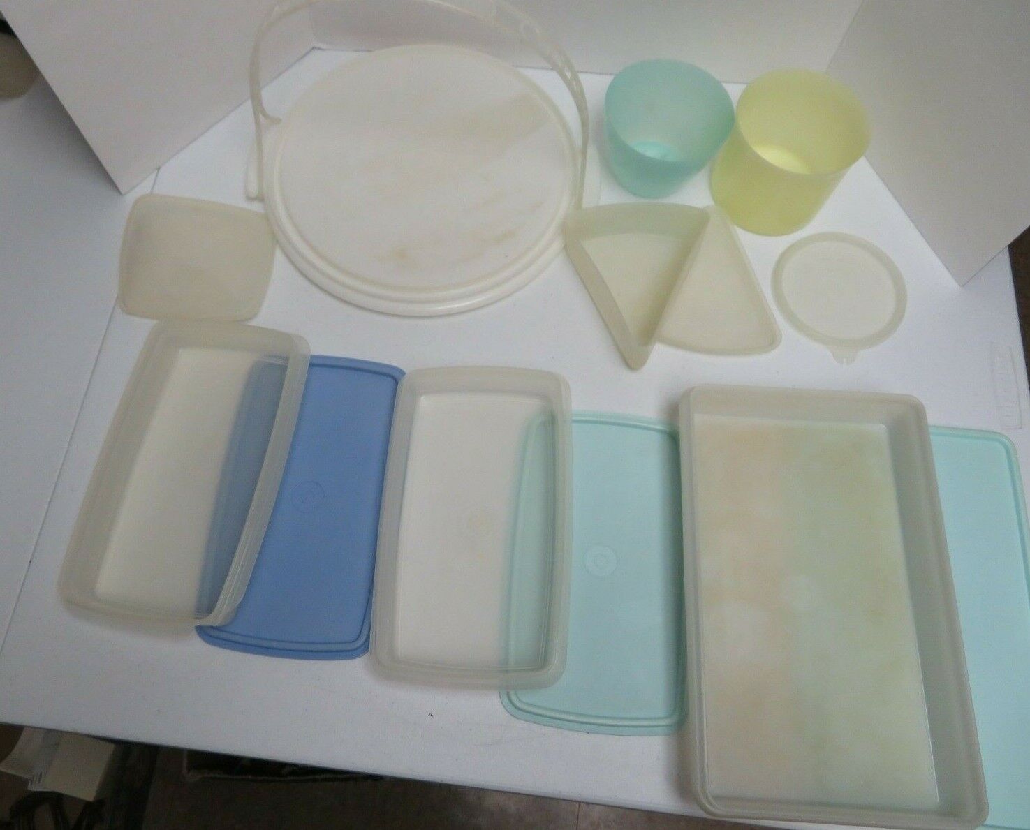 Lot of Vintage Miscellaneous Tupperware pieces