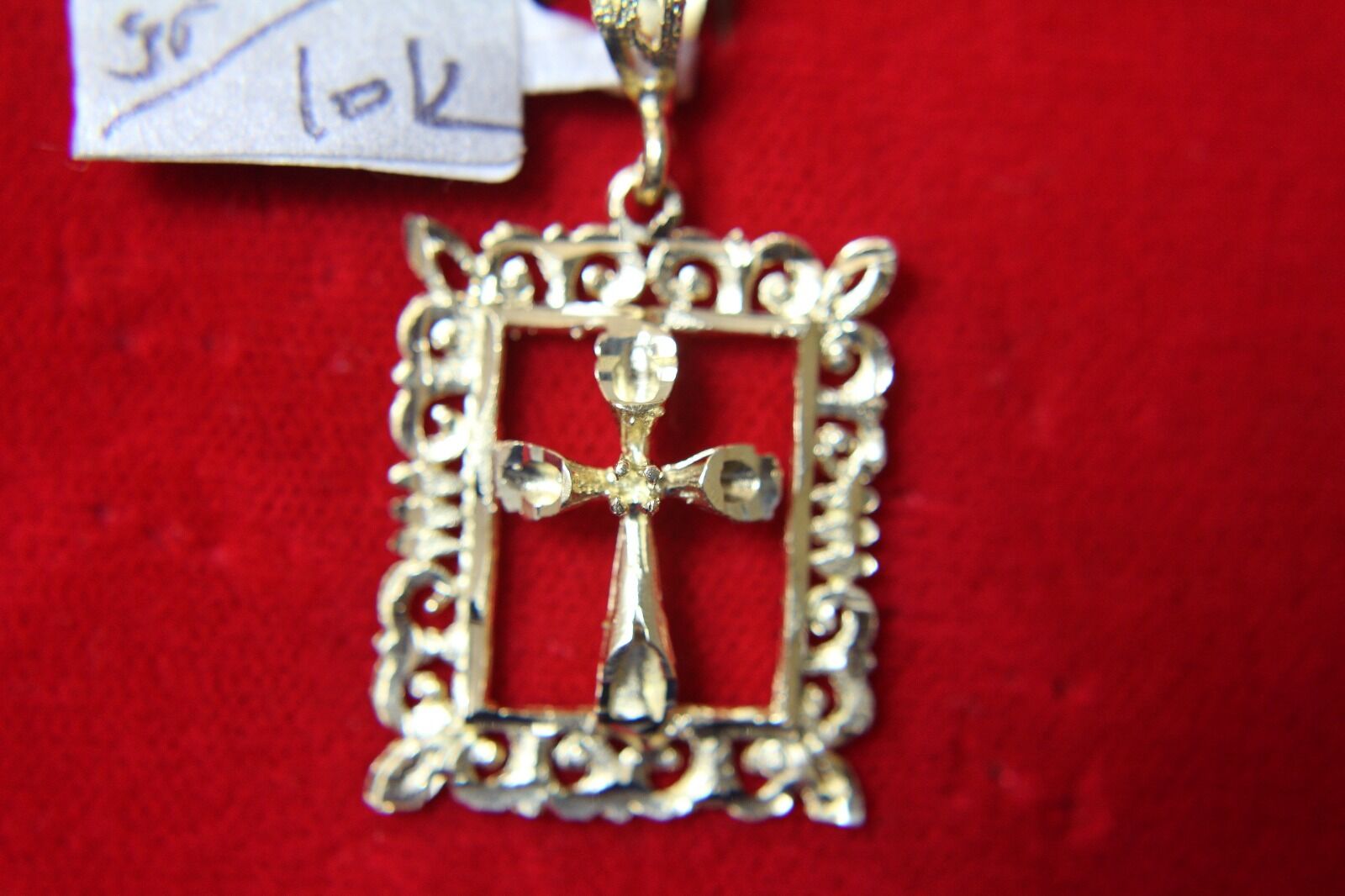 BEAUTIFUL ONE OF A KIND 10 K YELLOW GOLD 3D CROSS PENDENT 2.3 GRAMS