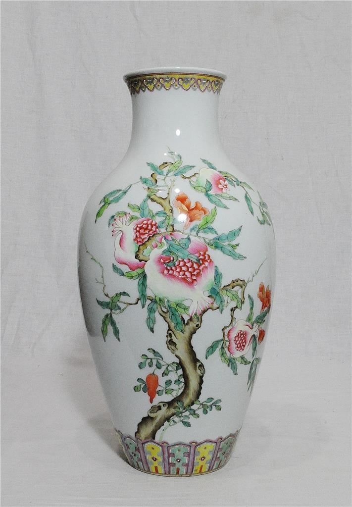 Chinese  Famille  Rose  Porcelain  Vase  With  Mark     M142