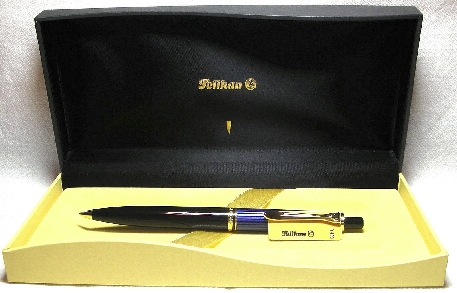 Pelikan Souveran D400 Pencil Blue & Black Gold Trim New in Box Product