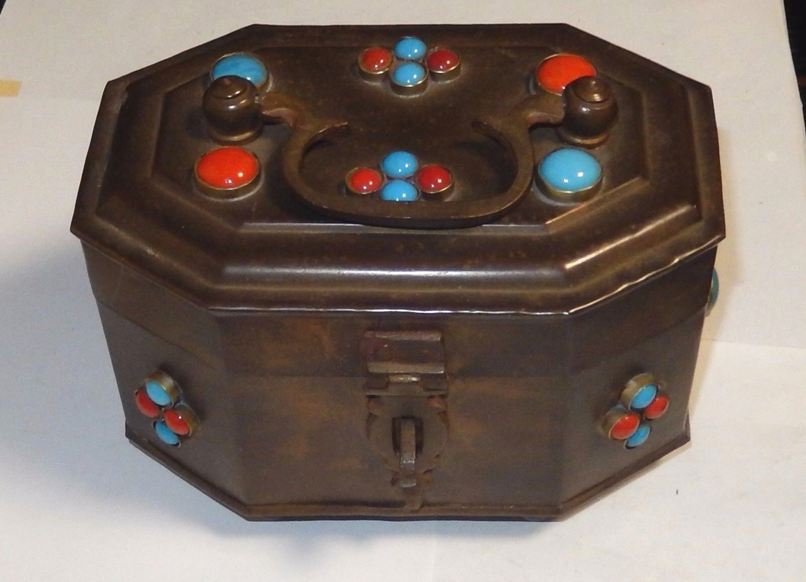 RARE LARGE VINTAGE INDIA FAUX TURQUOISE AND CORAL STONE BRASS BOX LOCK & KEY