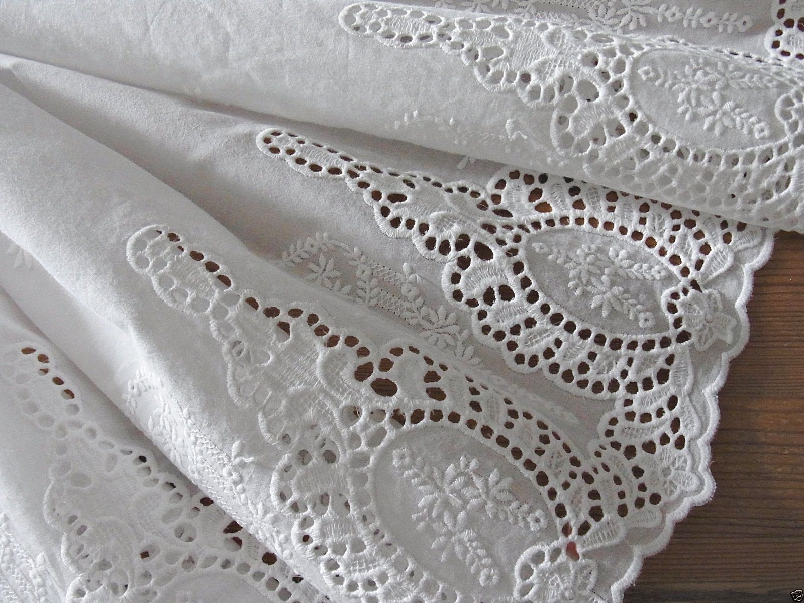 1 Yd Vintage Style Embroidery Cotton Eyelet Lace Fabric Off White 73cm  FreeShip