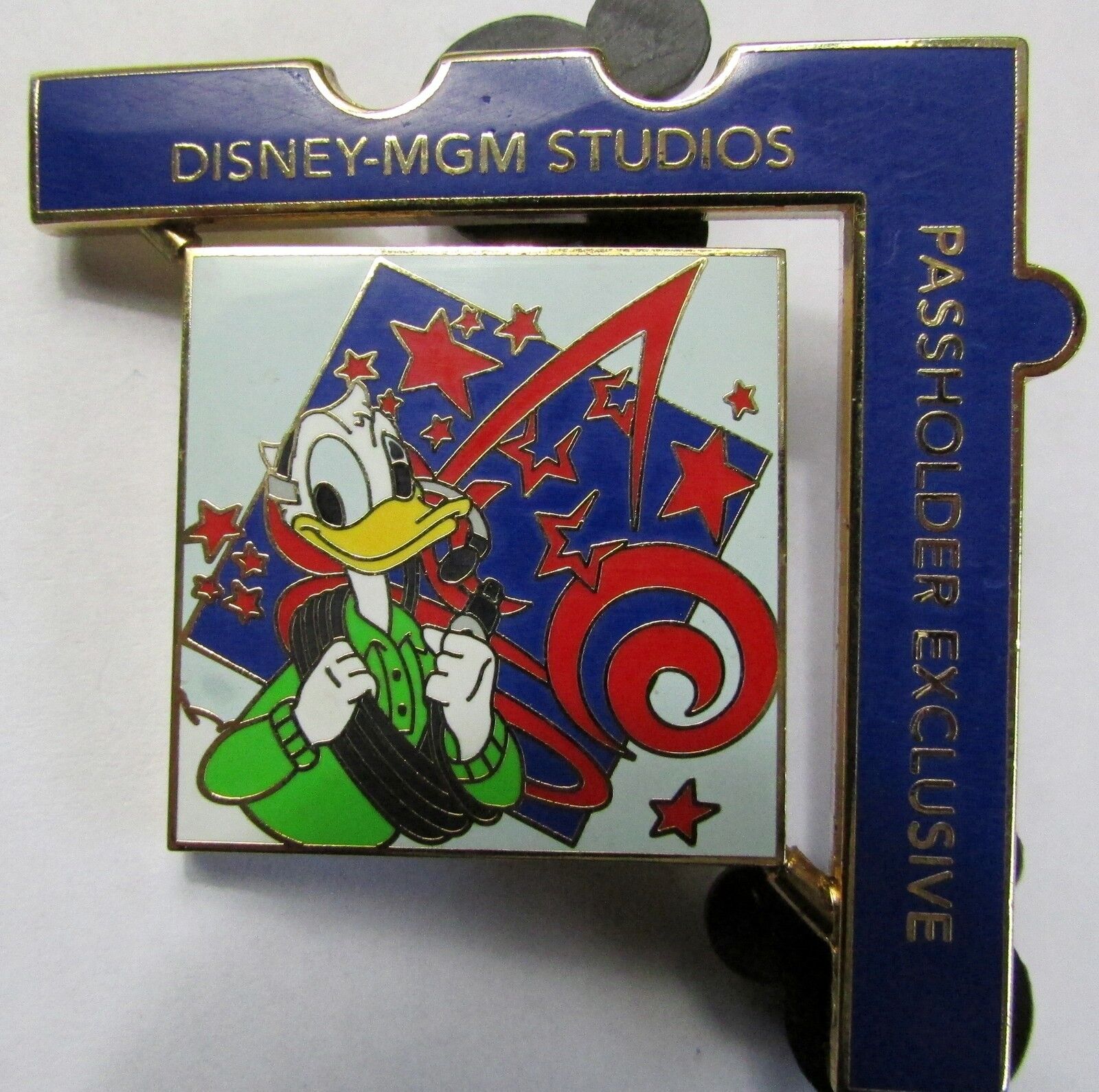 Disney WDW  Passholder Exclusive Disney-MGM Studios Donald Duck Pin