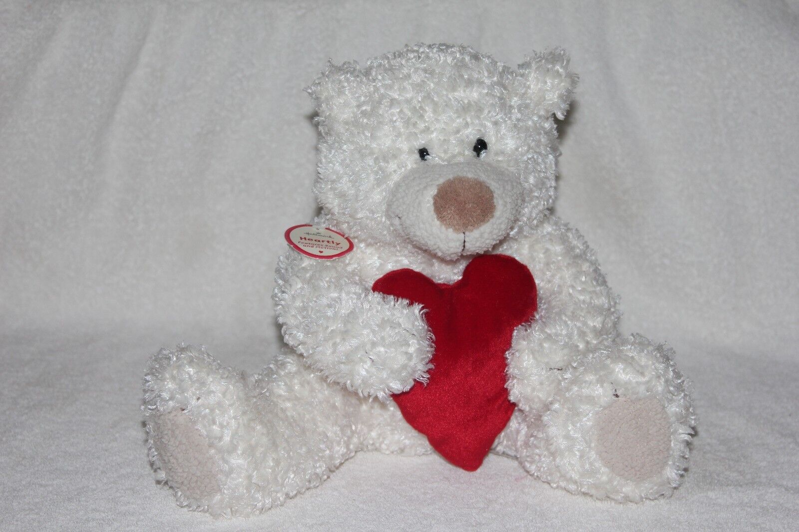 NWT HALLMARK HEARTLY Valentine\'s Day Stuffed Plush Teddy Bear Sound & Motion Toy