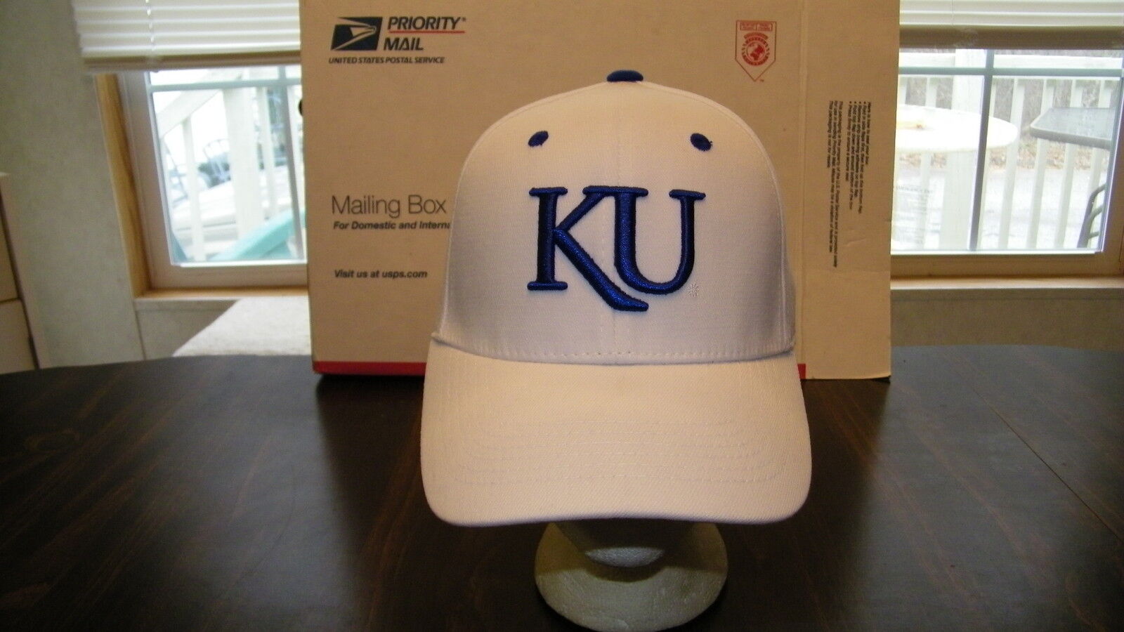 KANSAS JAYHAWKS NWT ONE-FIT CAP TOP OF THE WORLD FITS 6 3/4 TO 7 1/8 