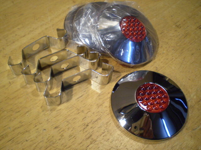 Schwinn Approved Scripted Bicycle Red Raspberry Reflector Chrome Hub Caps