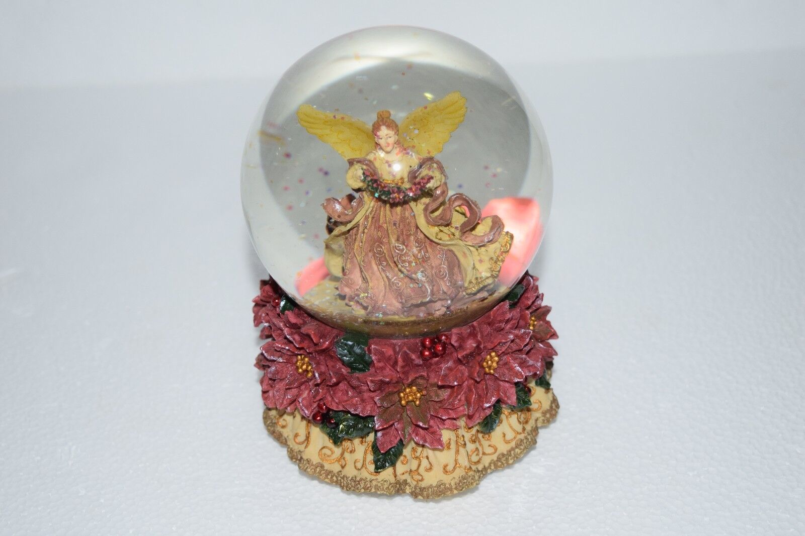 Wind Up Musical Christmas Snow Globe Snowdome - Away in a Manger - NO RESERVE