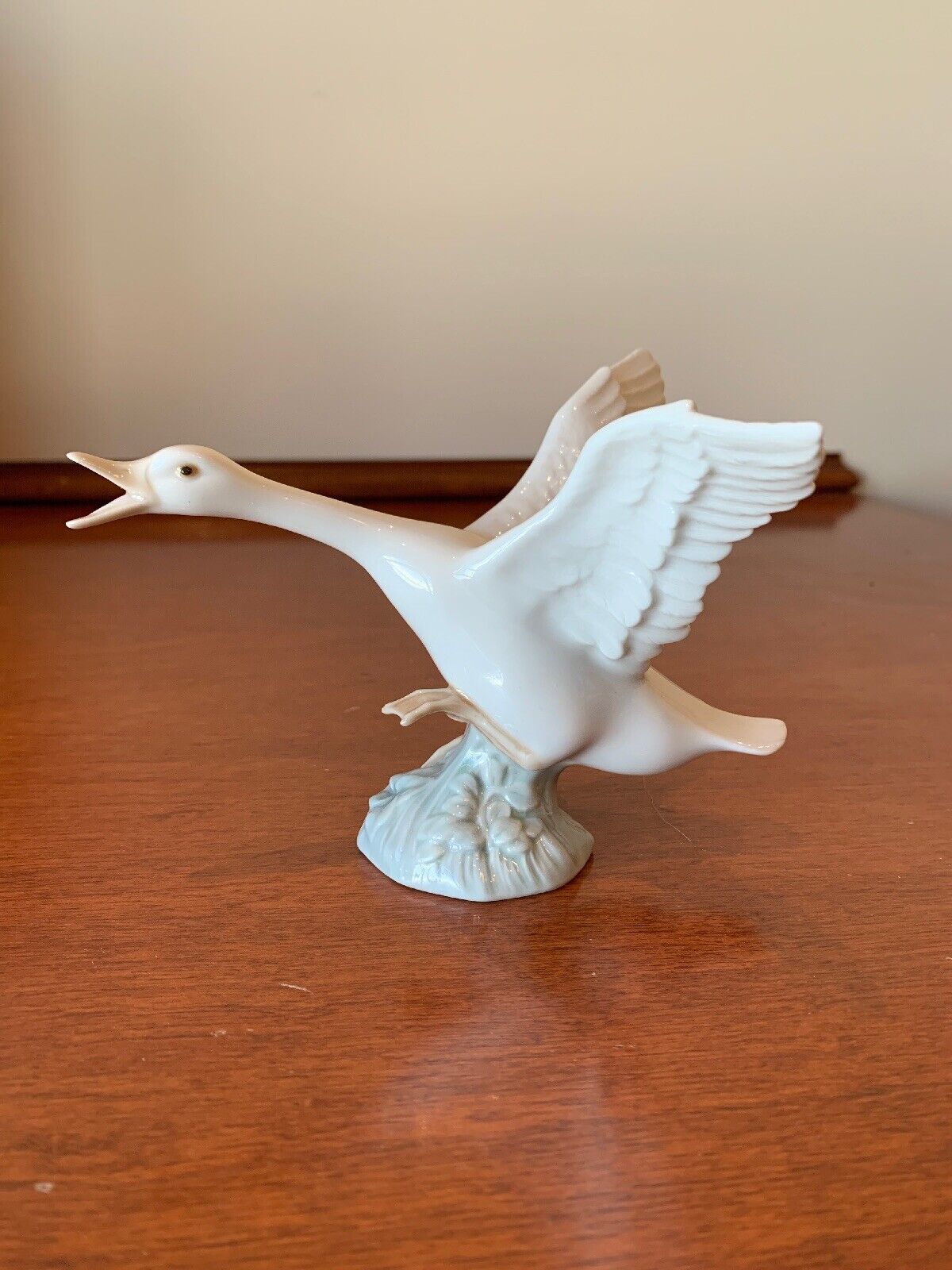 Lladro Retired - Porcelain Goose Duck Jumping Running Taking Flight #1265