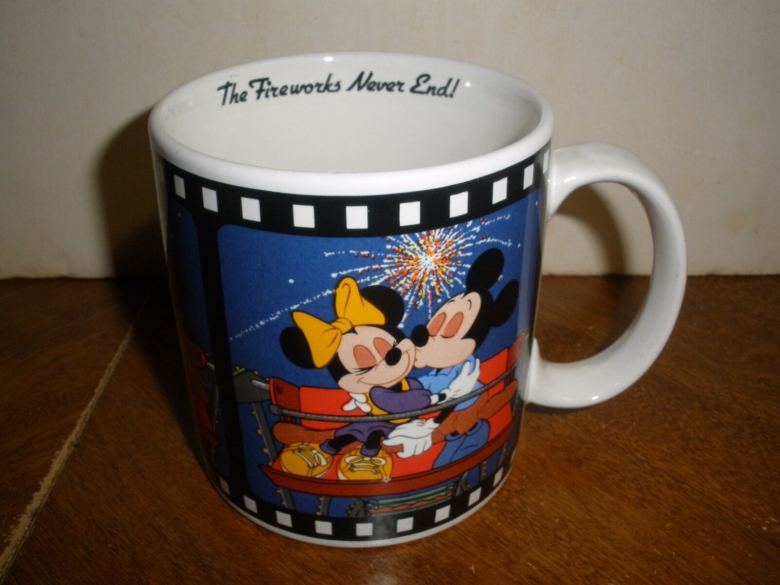 Vtg WALT DISNEY Mickey & Minnie Mouse The Fireworks Never End Coffee Mug 1988