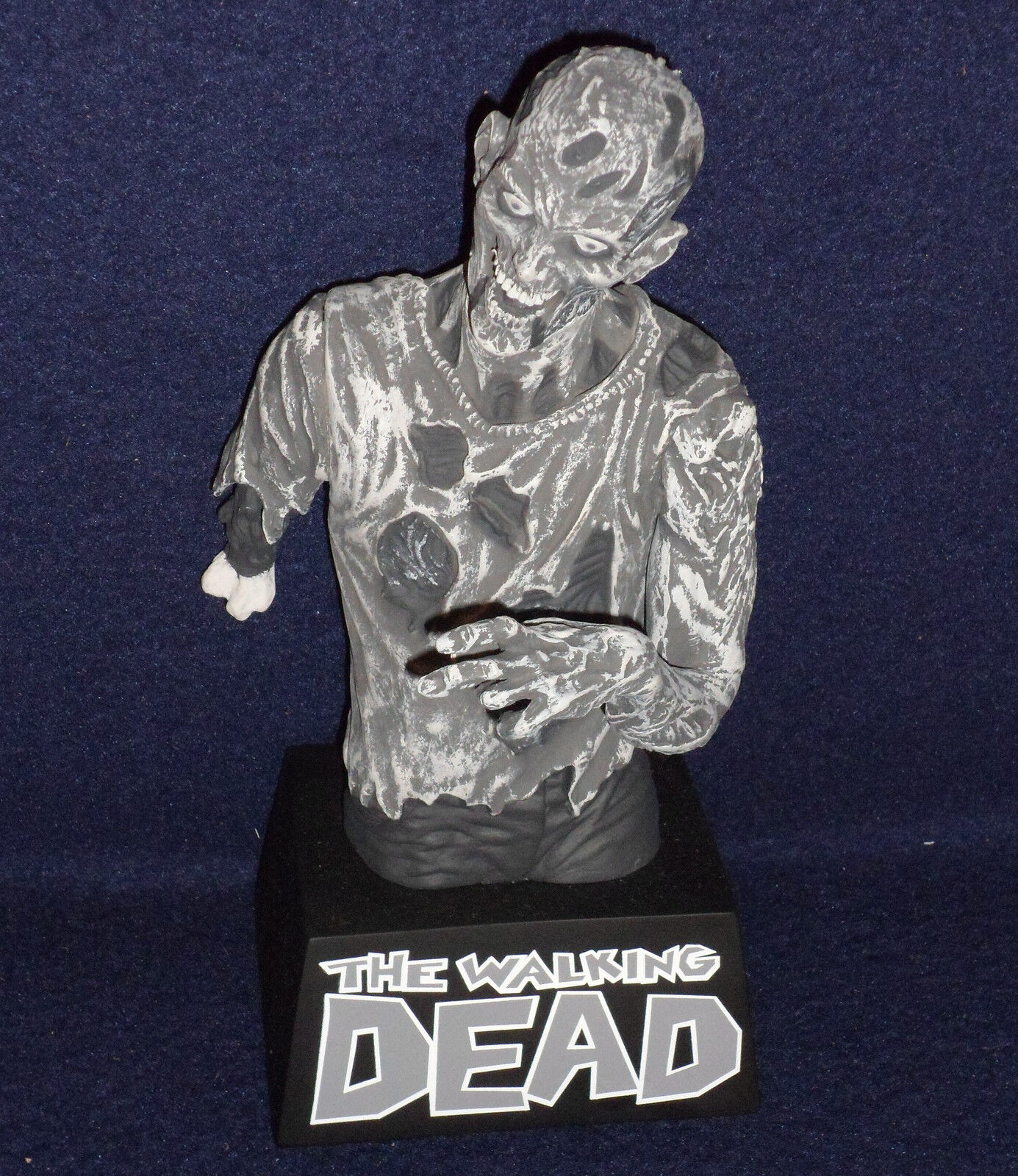NYCC 2012 Exclusive WALKING DEAD ZOMBIE Black & White Bust Bank
