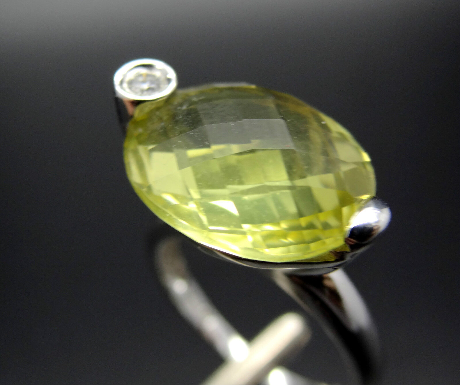 New Old Stock 18k White Gold Faceted Oval 6 carat Lime Citrine & Diamond Ring