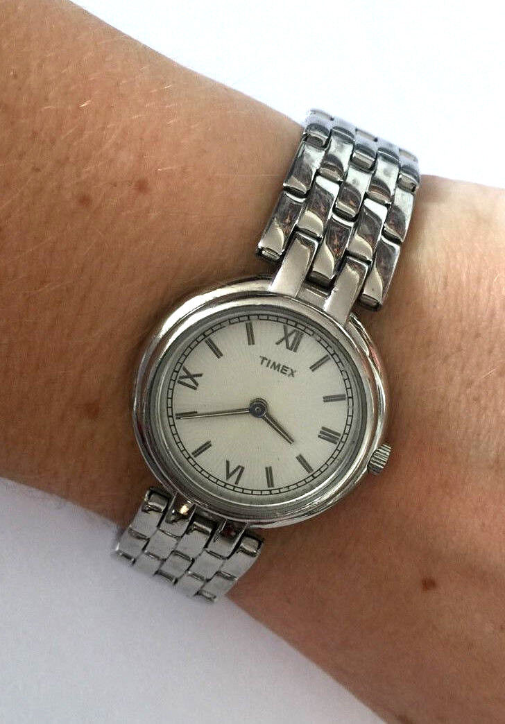 Vintage Timex Quartz Lovely Women\'s Watch St Steel Silver Tone For Parts Repair