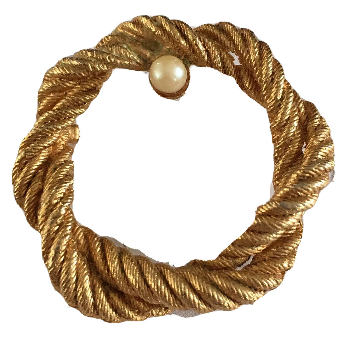 Vintage Wreath Pin Brooch Rope Gold Tone Faux Pearl Lapel Pin Infinity Circle