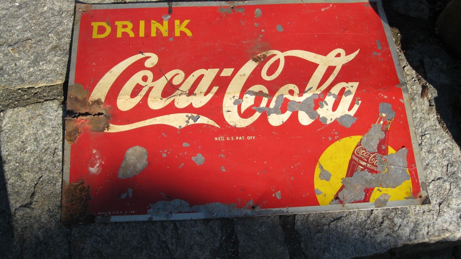 VINTAGE 1940\'S  TIN DRINK COCA COLA SILHOUETTE BOTTLE SIGN SINGLE SIDED