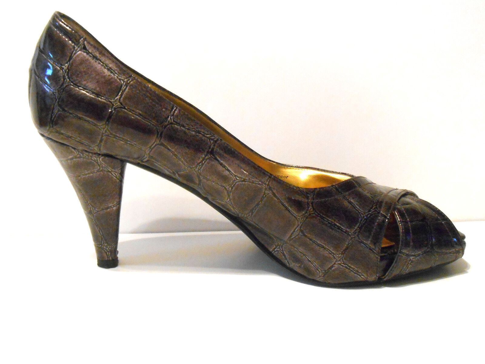 Beautiful J. Renee Lavendar Peep Toe Snakeskin High Heel Shoes Womens 8 1/2 M