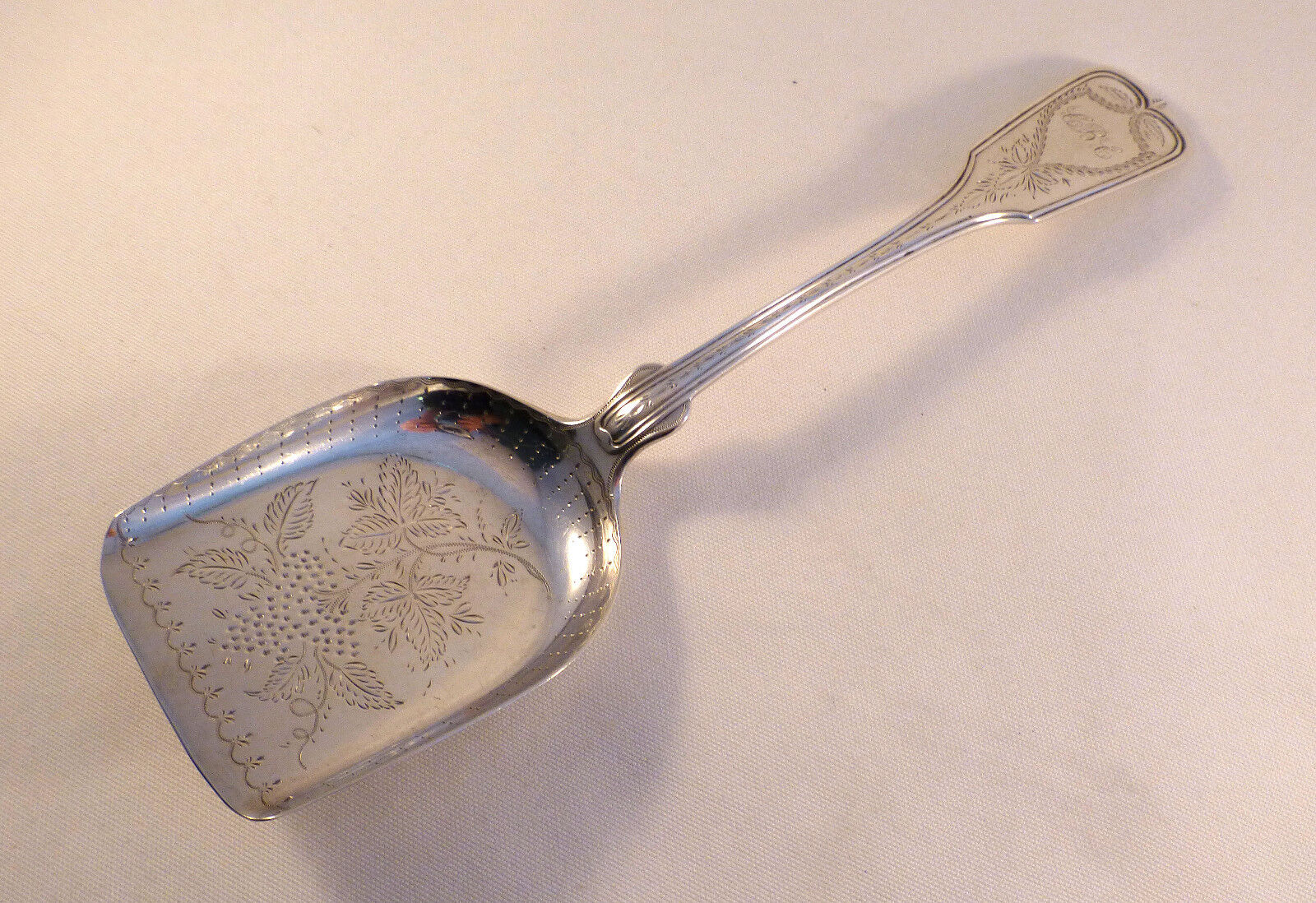 Great Bailey & Company Coin Silver Brite Cut Berry Scoop-8 7/8\