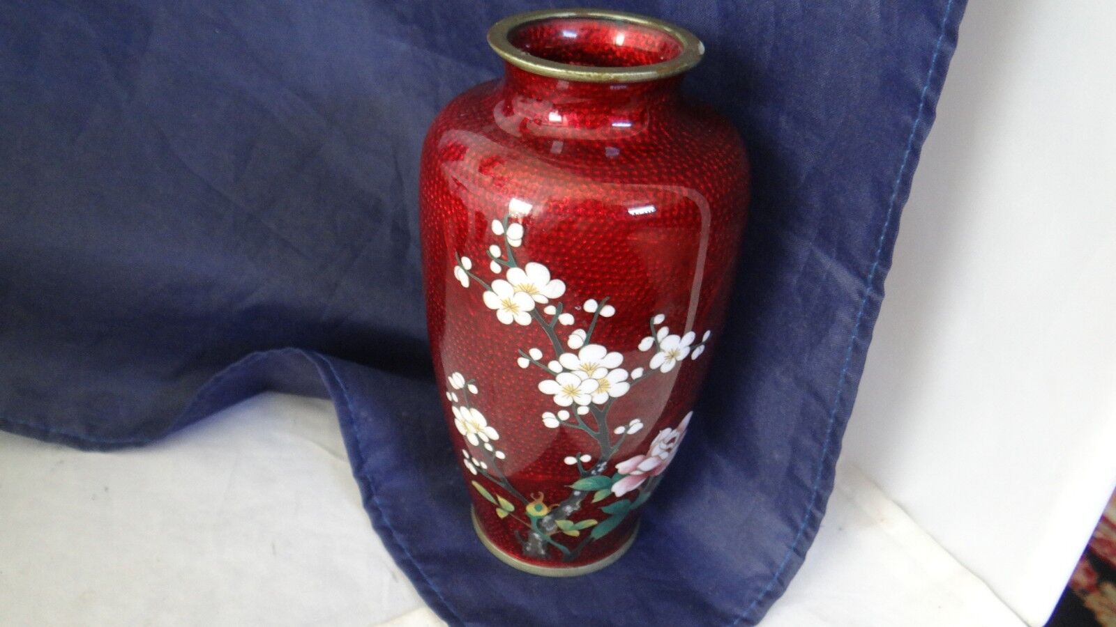 Vintage c.1950\'s Japanese Pigeon Blood Silver Wire Sato Cloisonne Vase 