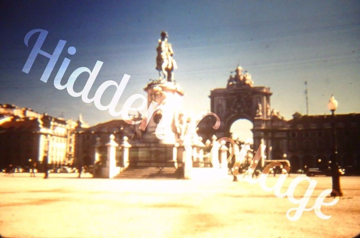 Duplicate KODACHROME 35mm Photo Slide Black Horse Square Lisbon Portugal 1950\'s