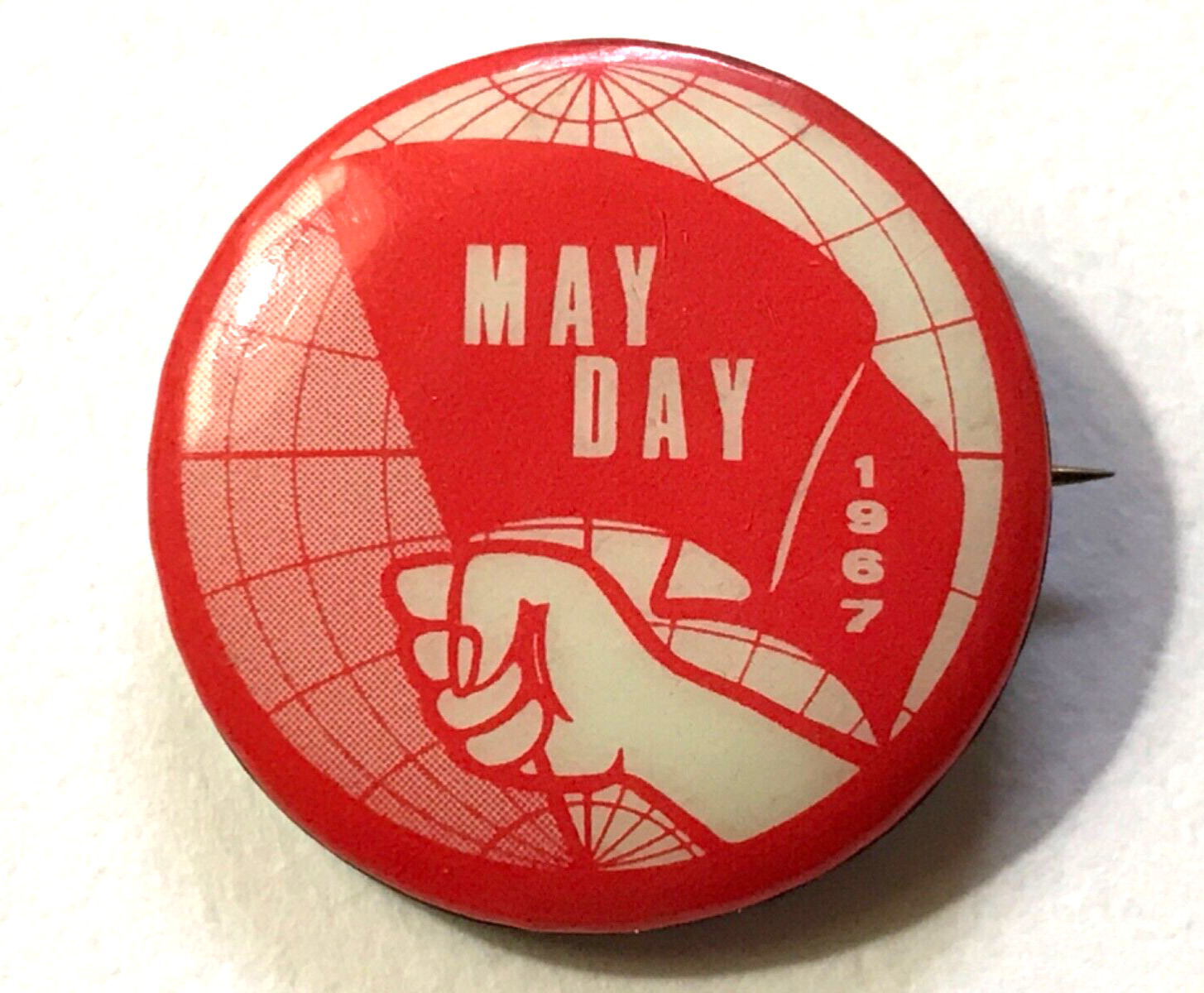 USA MAY DAY 1967 Pinback Button World Peace Friendship Flag.