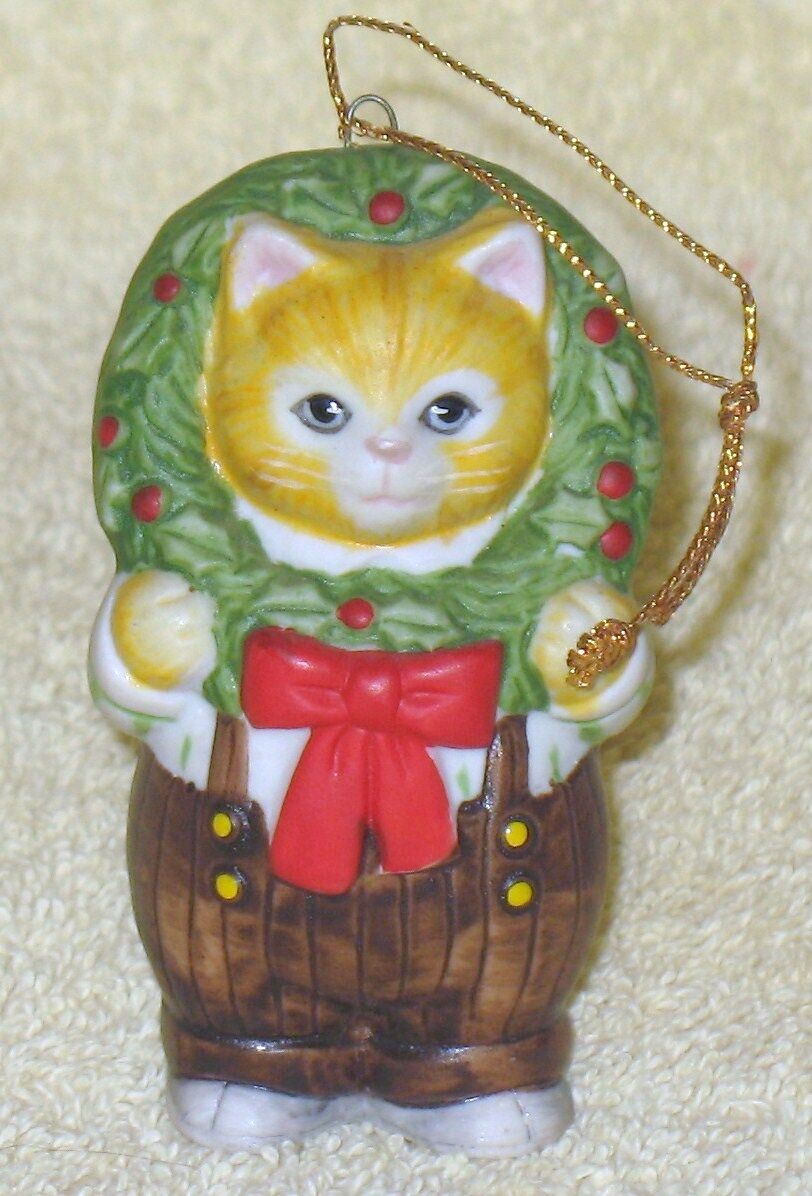 Rare Kitty Cucumber JB Buster with Wreath Ornament Porcelain 1985  