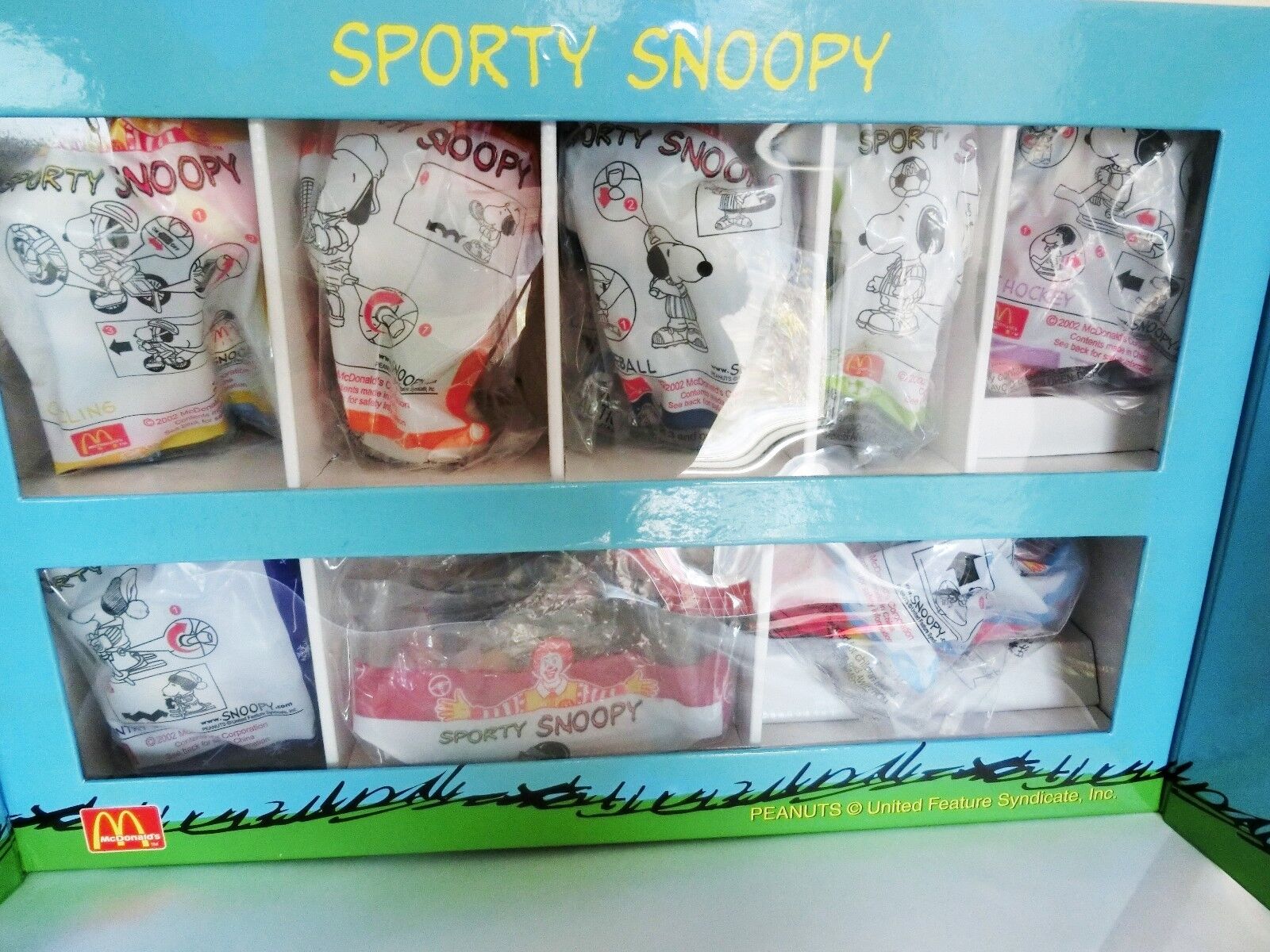 Sporty Snoopy McDonald\'s Collaboration Figure 8 Set With Box RARE F/S Japan