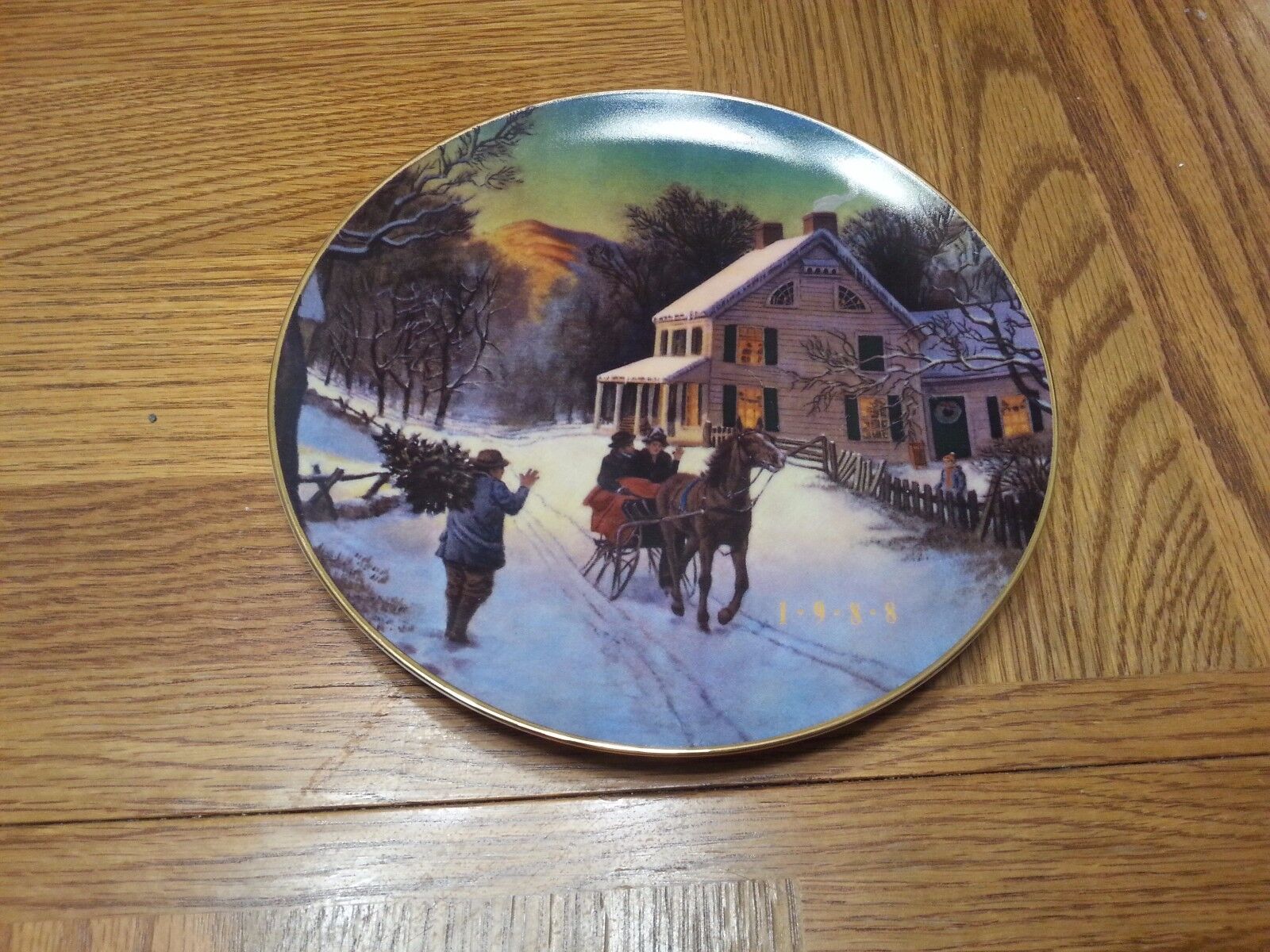 Avon collector plate Home For the Holidays 1988 Christmas plate