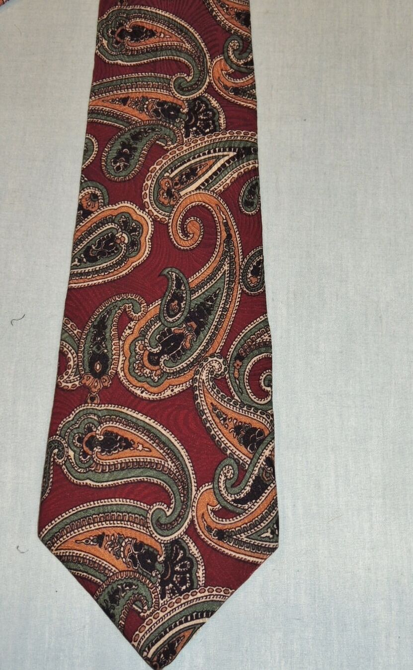 Liberty of London Burgundy Embossed Silk Paisley Print Tie  - Italy - 58 1/4