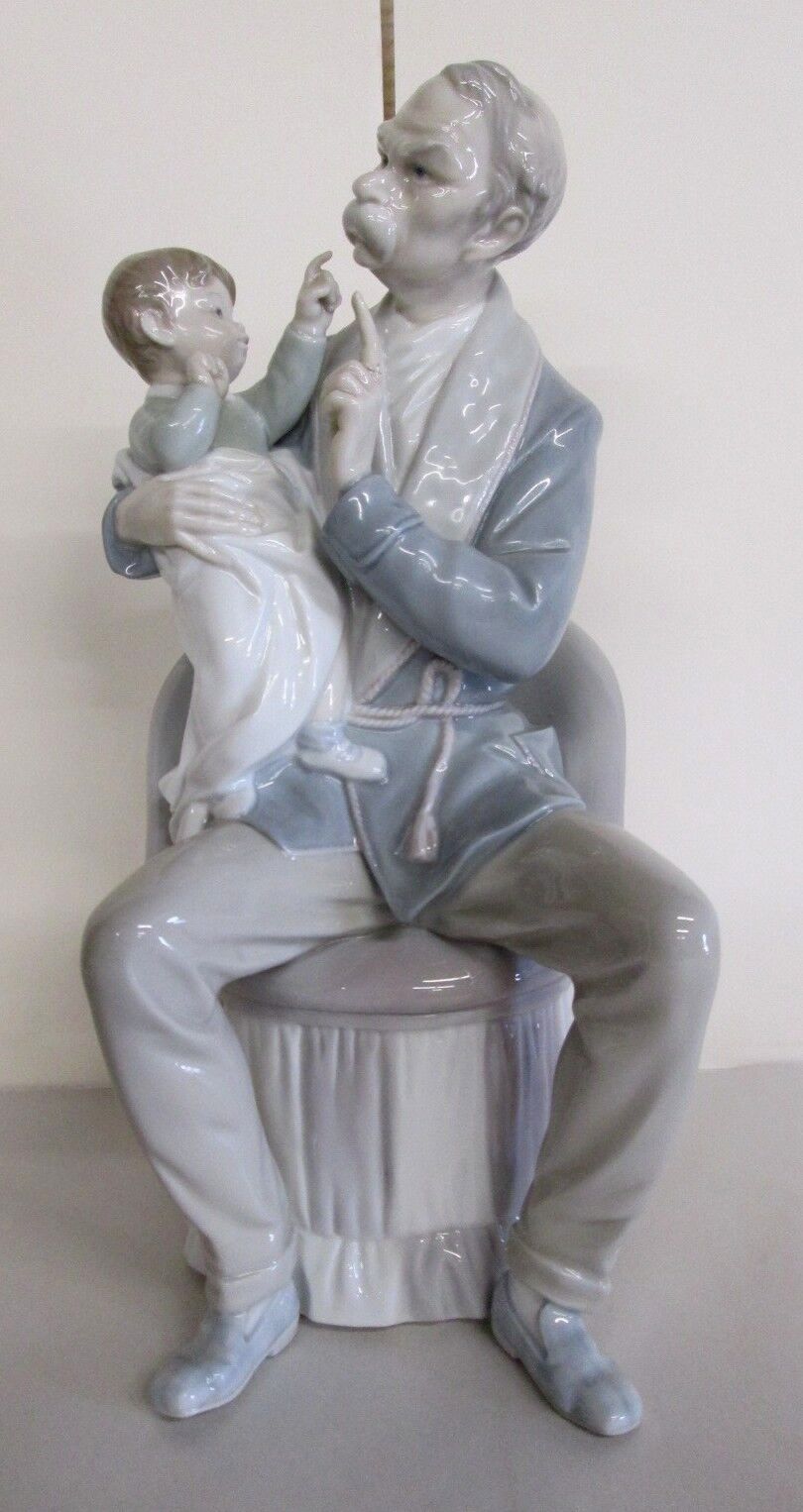 OUTSTANDING RETIRED LLADRO # 4654_THE GRANDFATHER 1969_FROM MY OWN COLLECTION