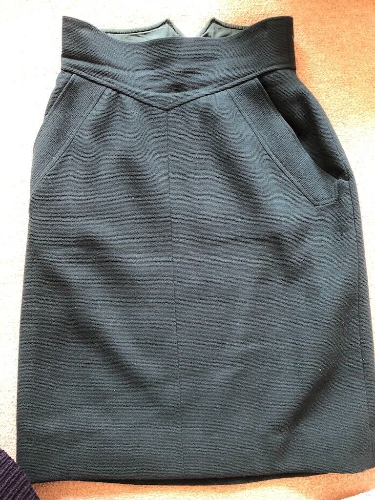 SUPERB AUTHENTIC CHANEL SKIRT High Waisted Pencil DARK GREEN  38