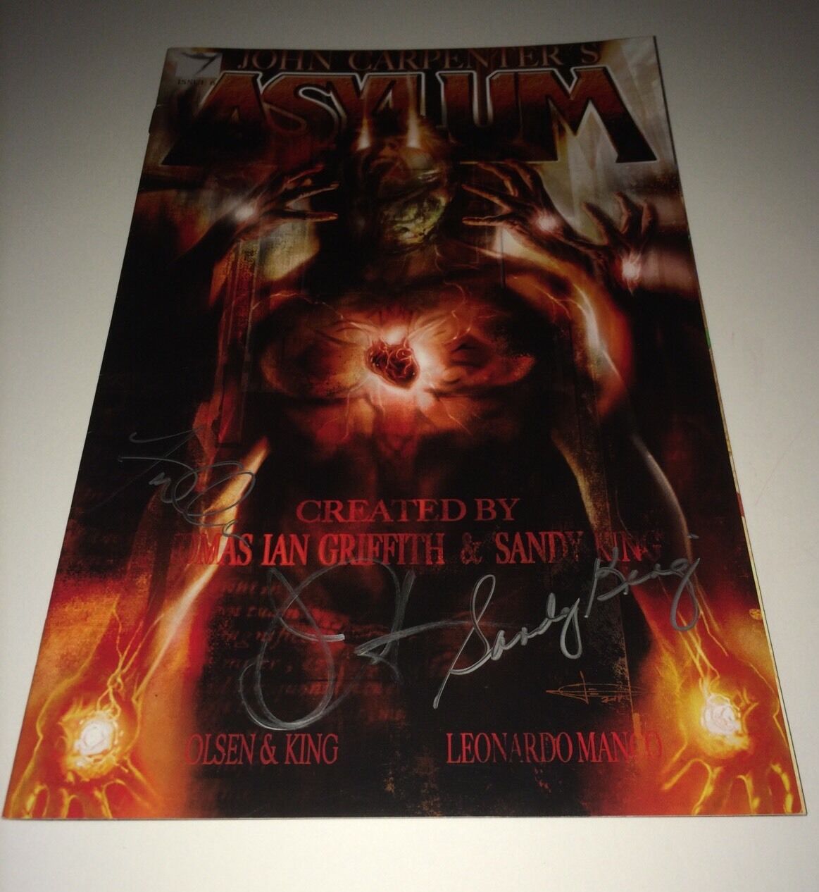 John Carpenter Hand Signed ASYLUM Comic Autograph In Person PROOF