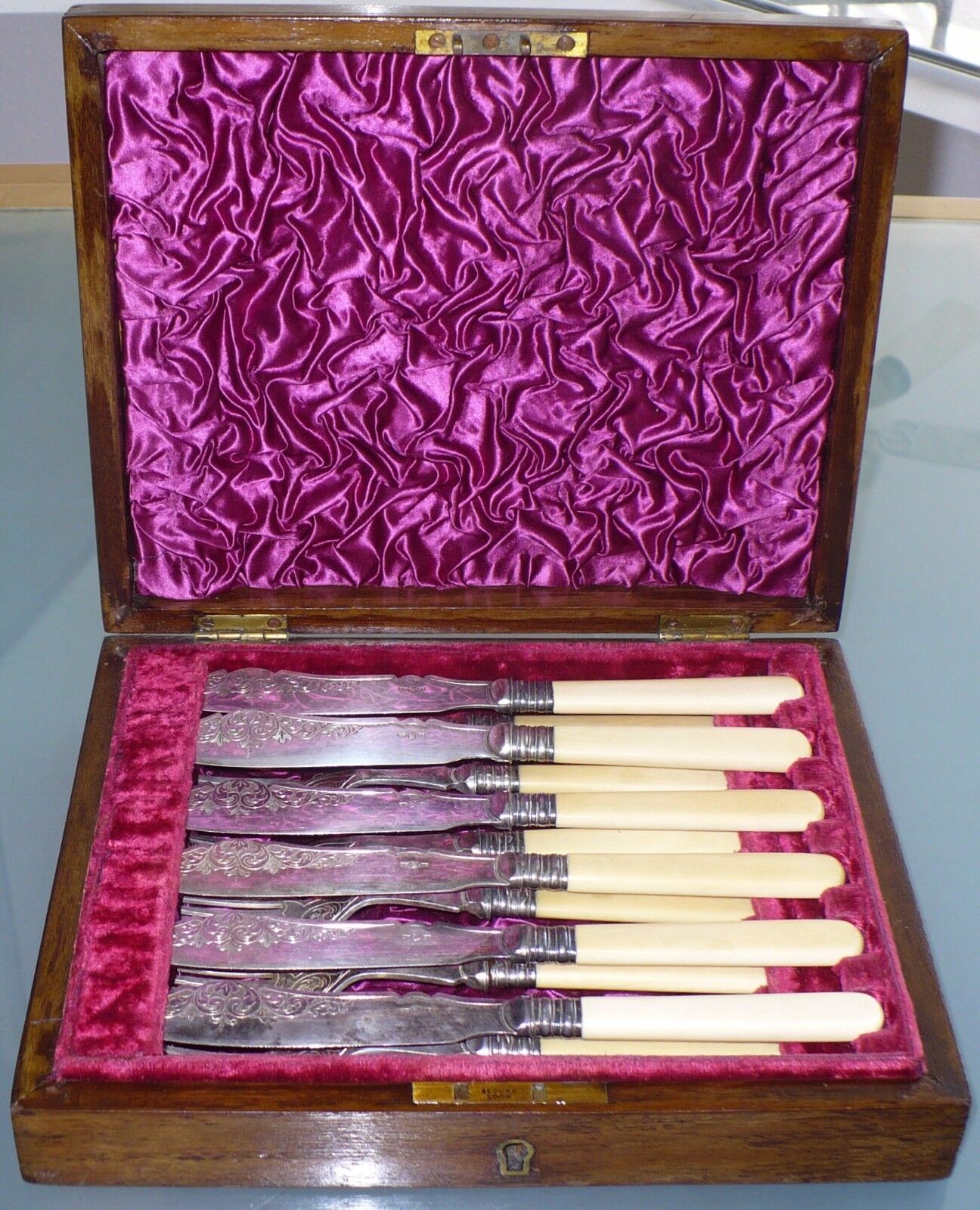 ANTIQUE 1830\'s THOMAS WILKINSON & SONS ELECTROPLATE SILVER PLATE FLATWARE SET