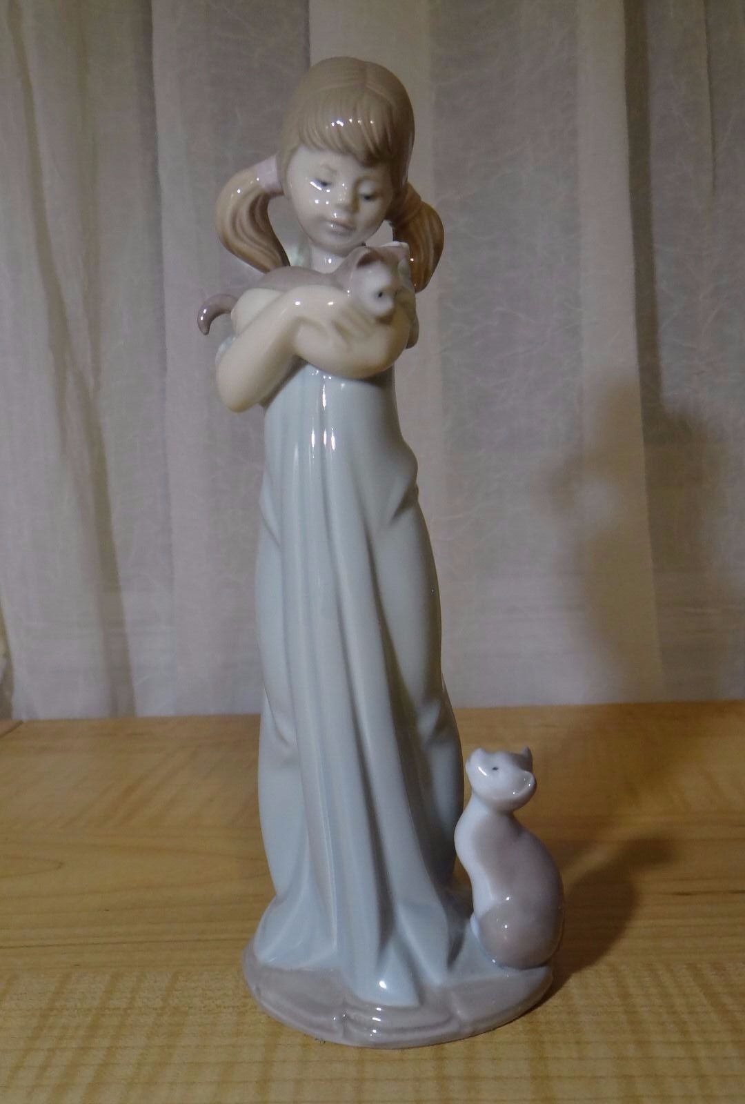 DON\'T FORGET ME FEMALE & FIGURINE BY LLADRO #5743