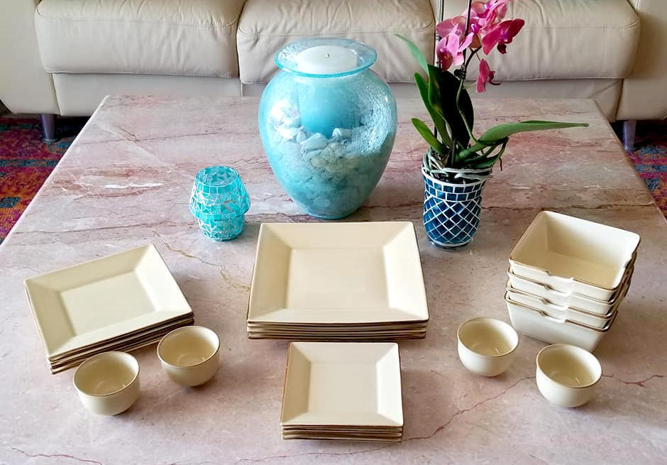 NWOB 20-Piece Set/Lot-Pottery Barn Asian-Style Pastel Yellow Dinnerware, Square