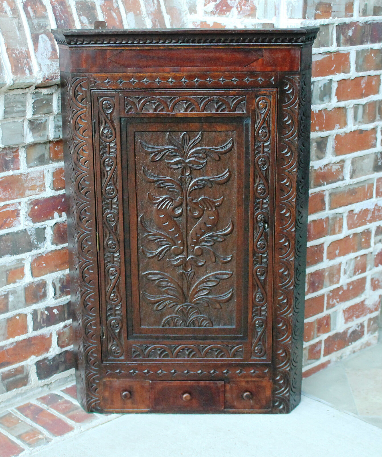 Antique English Highly Carved Oak Wall Hanging or Freestanding Corner Cabinet