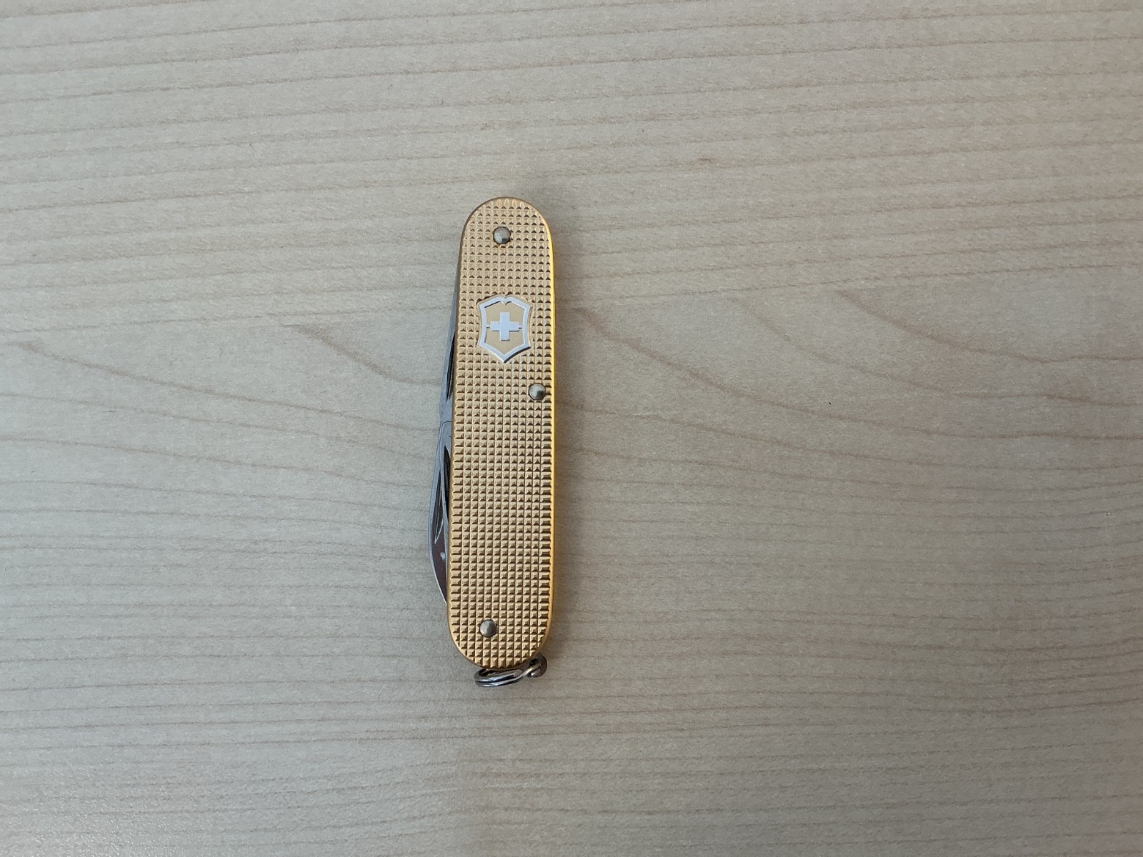 Victorinox 2019 Pioneer Alox Limited Edition Gold Swiss Army Knife Pocket w/ Box Victorinox 2019 Pioneer Alox Limited Edition Gold Swiss Army Knife Pocket w/ Box