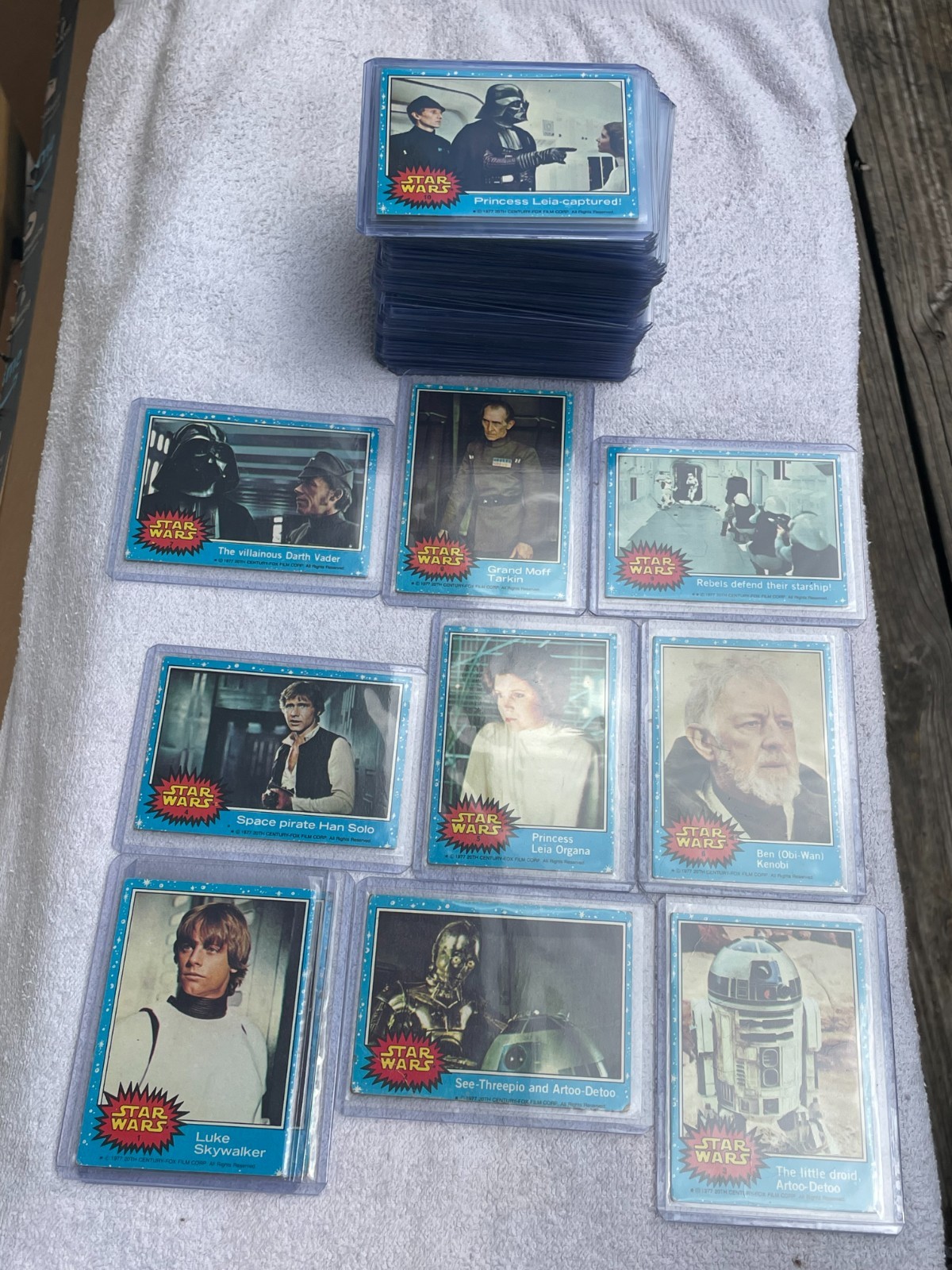 1977 Topps Star Wars Cards 1-330 and Stickers 1-55 - Excellent to NM 1977 Topps Star Wars Cards 1-330 and Stickers 1-55 - Excellent to NM