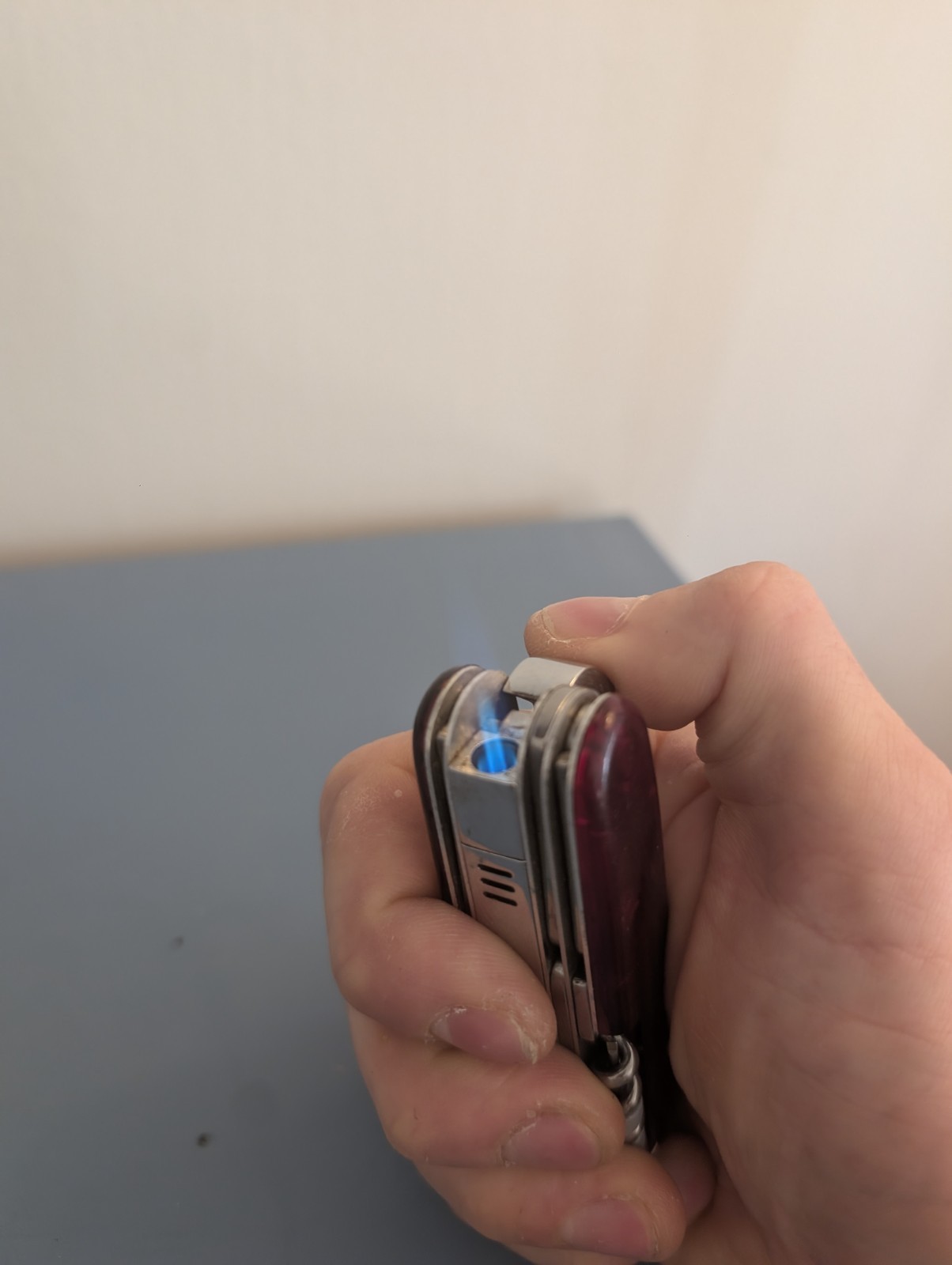 Victorinox SwissFlame SAK Working Lighter Holds Gas Very Rare Victorinox SwissFlame SAK Working Lighter Holds Gas Very Rare