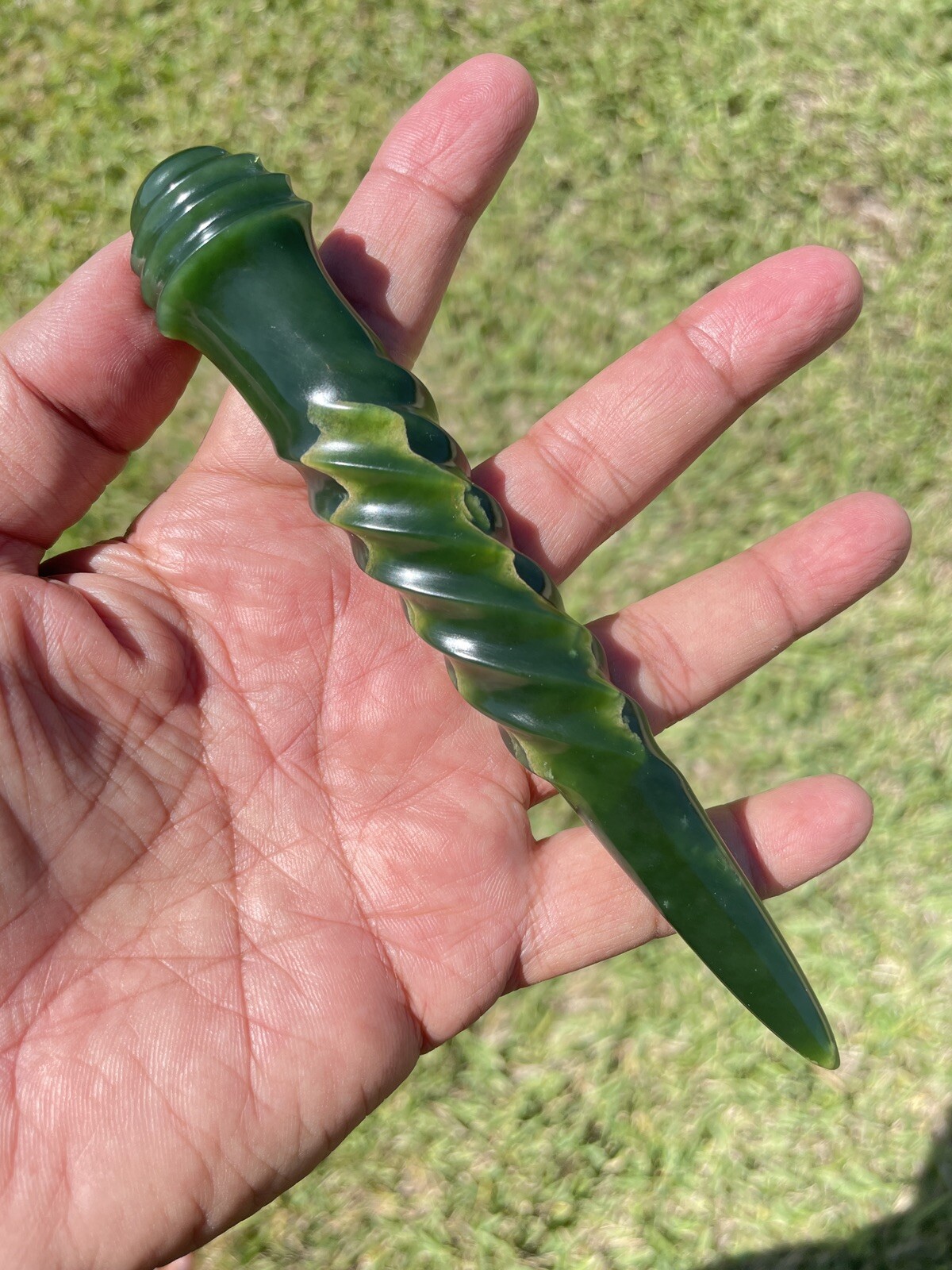 Richard Anderson Unique Marsden Flower Jade Carved 3 Dimensional AuRei Cloak pin Richard Anderson Unique Marsden Flower Jade Carved 3 Dimensional AuRei Cloak pin