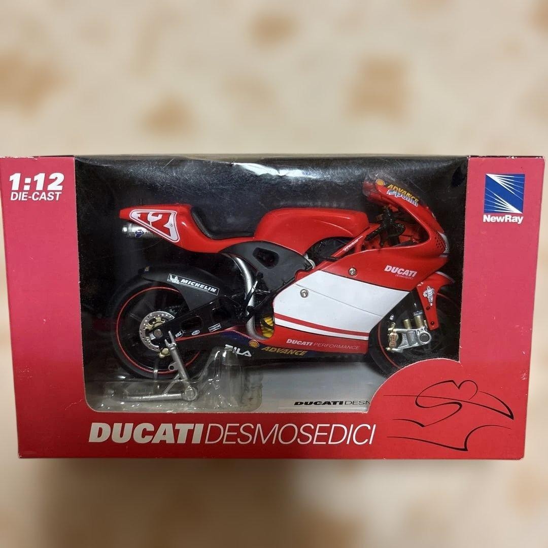 NewRay 1:12 Ducati Desmosedici model #fd31f6 NewRay 1:12 Ducati Desmosedici model #fd31f6