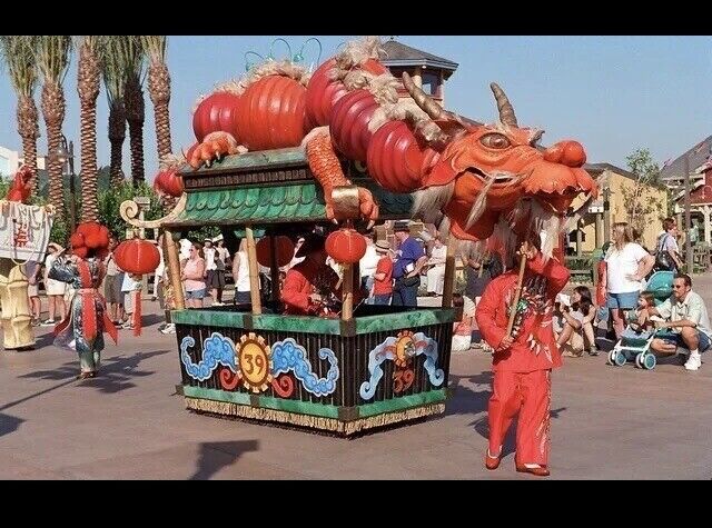 Disney Eureka, A California Adventure Parade Float, Dragon, Very Rare.