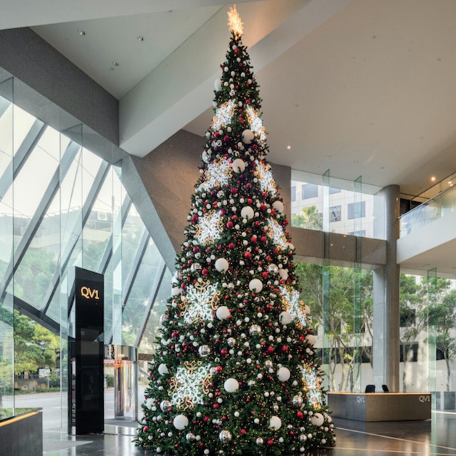 40 ft Huge Large Giant Christmas Tree - Pre-lit Artificial Christmas Tree