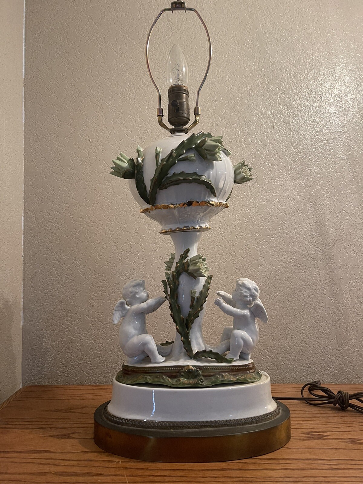 EXTREMELY RARE ANTIQUE MOORE BROS. PORCELAIN CHERUB LAMP