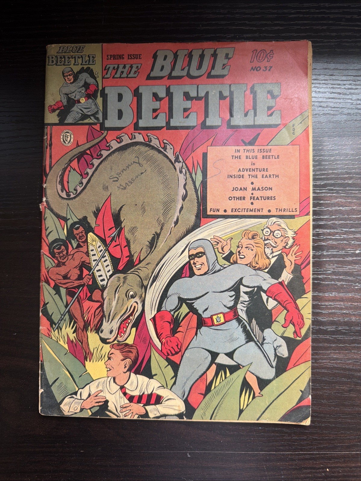 Blue Beetle #37 .1940 Golden Age .Bright Colors .clean Spine Rare Fox Issue VG+ Blue Beetle #37 .1940 Golden Age .Bright Colors .clean Spine Rare Fox Issue VG+