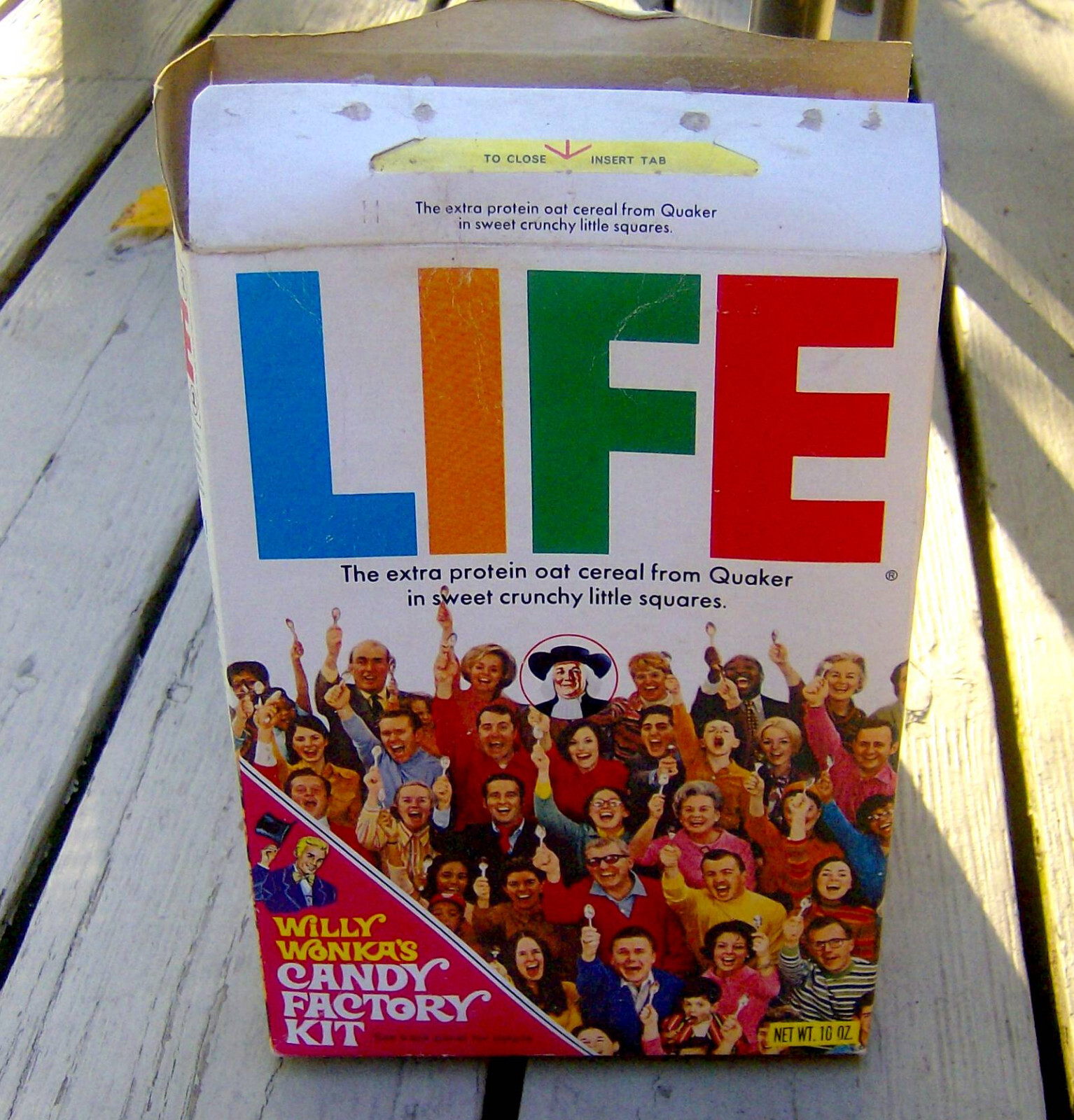RARE vintage 1970s LIFE cereal box WILLY WONKA candy chocolates kit Quaker Oats RARE vintage 1970s LIFE cereal box WILLY WONKA candy chocolates kit Quaker Oats