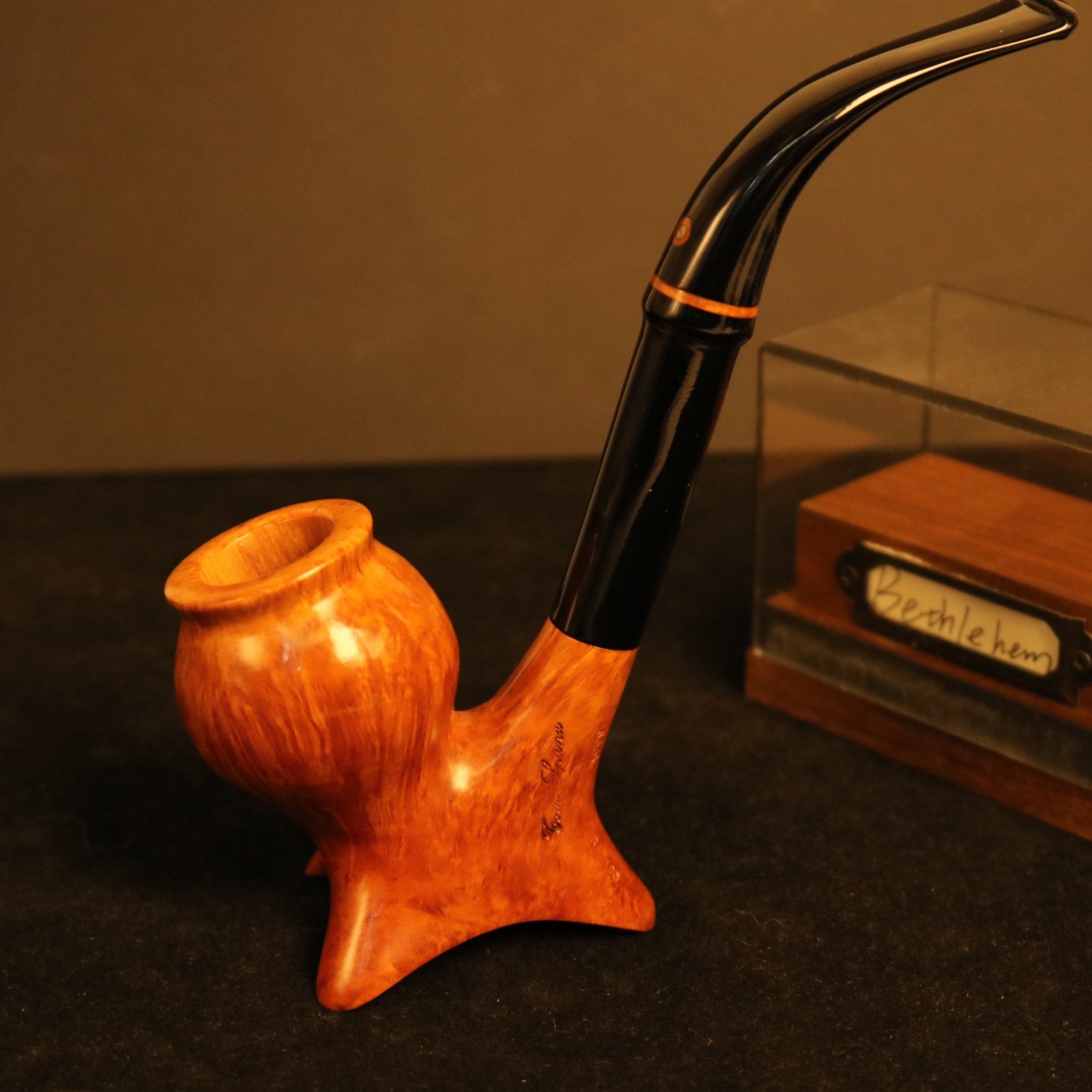 Sardinia, Italy - Tom Spanu Master Pipe - Kitten Sardinia, Italy - Tom Spanu Master Pipe - Kitten